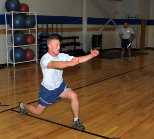 Not all stretches are created equal Airman_performing_lunge